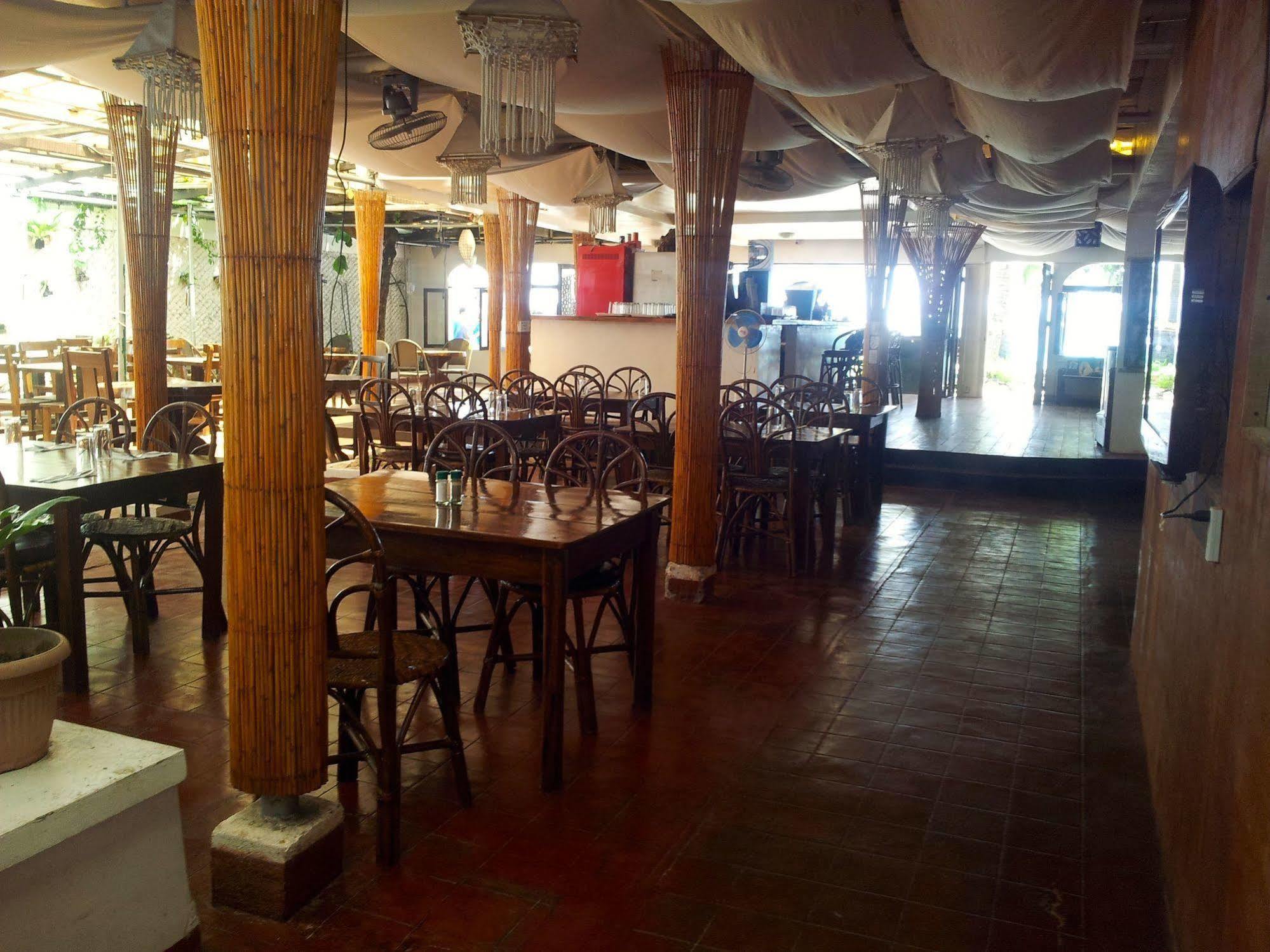 Deparis Beach Resort Balabag  Exterior foto